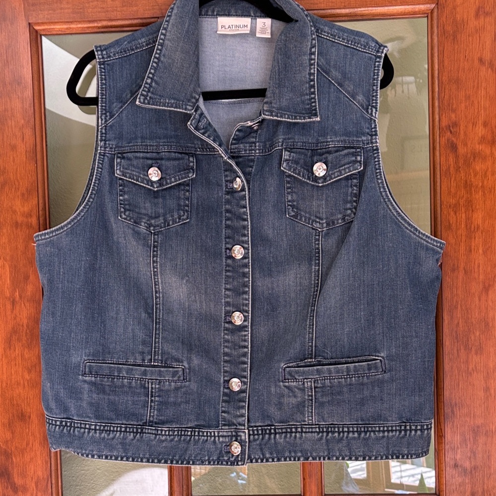 Chico's Platinum Denim Vest Chico Sz 3 (xl)